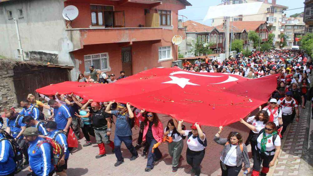 95 kilometrelik ‘Atatürk ve İstiklal Yolu Yürüyüşü’ başladı

