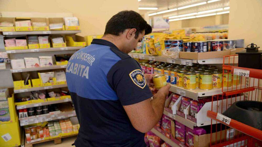 Diyarbakır’da zabıtadan marketlere denetim
