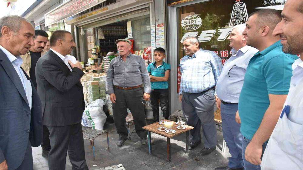 Siirt Valisi, işyerleri yanan esnafı ziyaret etti
