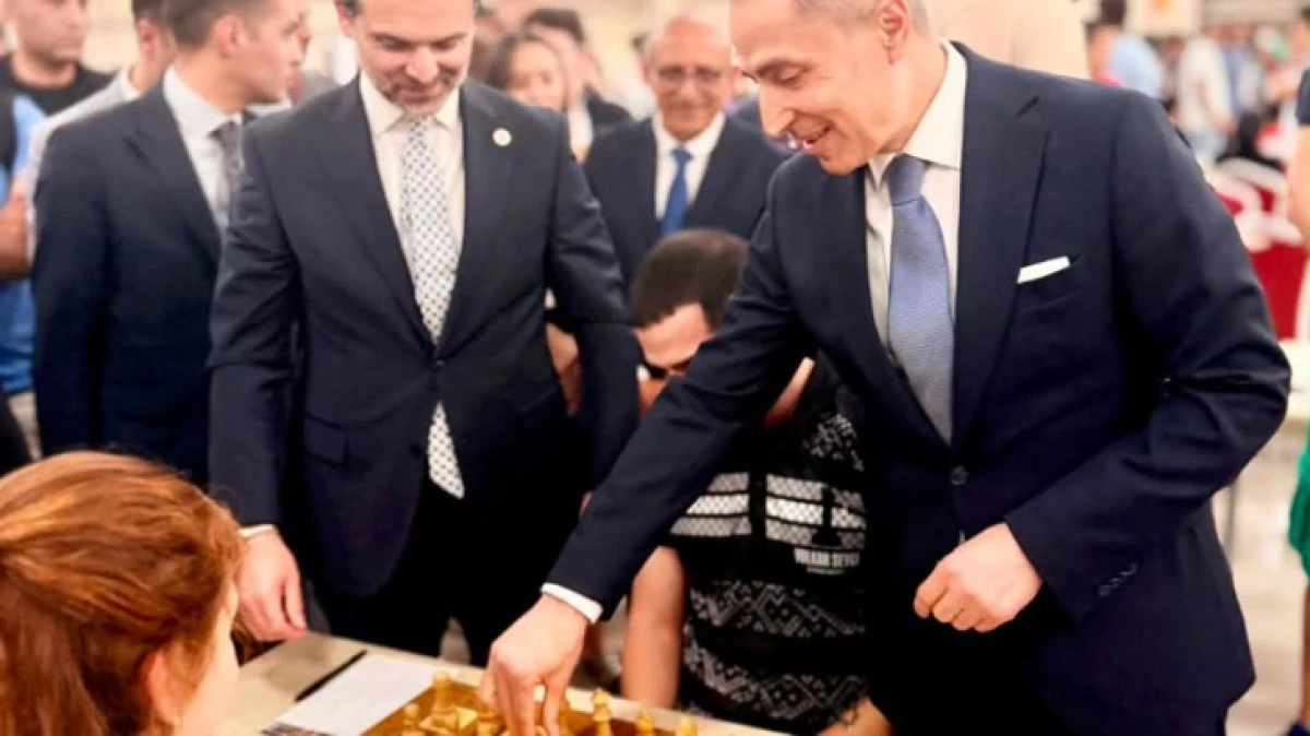 1 MİLYON LİRA &Ouml;D&Uuml;LL&Uuml; SATRAN&Ccedil; TURNUVASI BAŞLADI 