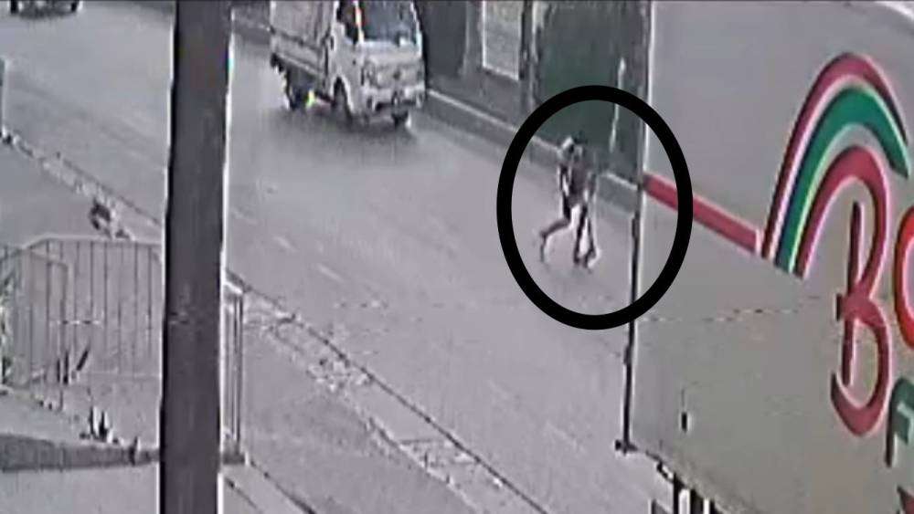 Mersin’de iki ayrı kaza güvenlik kamerasına yansıdı
