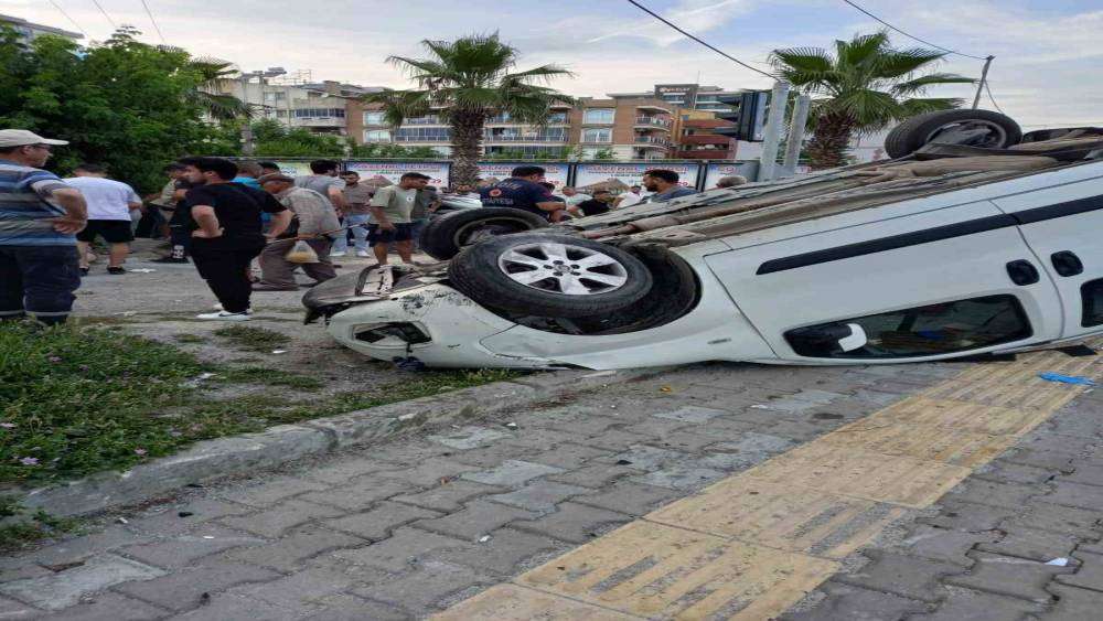 Söke’de trafik kazası: 1’i çocuk 5 yaralı
