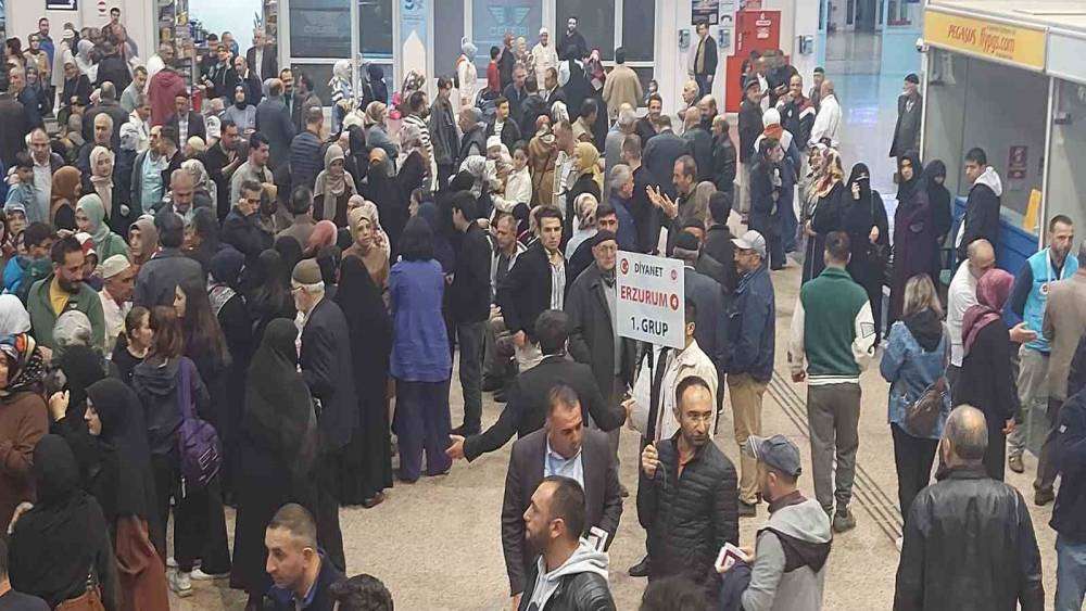 Erzurum’dan hac kafileleri gitmeye devam ediyor
