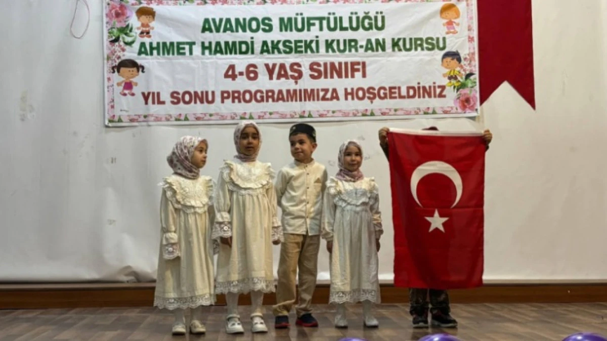 4-6 YAŞ KUR'AN KURSU &Ouml;ĞRENCİLERİ B&Uuml;Y&Uuml;K ALKIŞ ALDI-