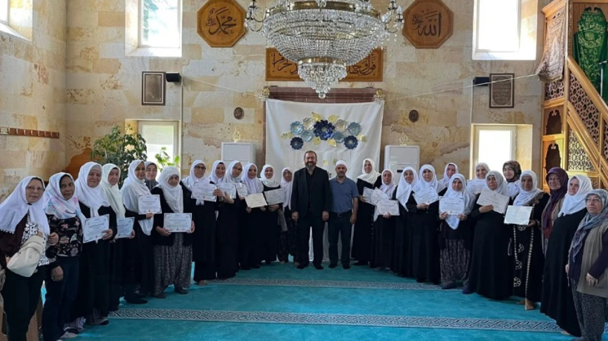 40 HADİS EZBERİ PROGRAMI SONA ERDİ 