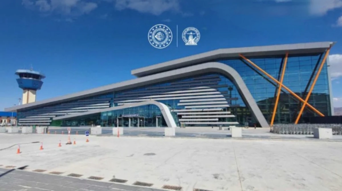 5 AYDA 290 BİN KİŞİ HAVALİMANINI KULLANDİ