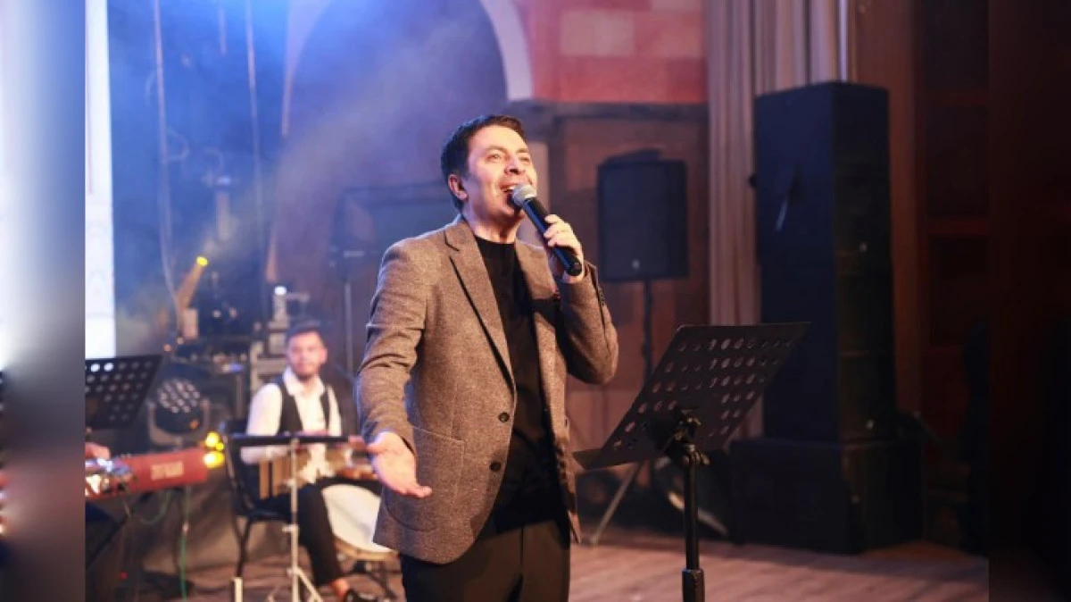 ABDURRAHMAN &Ouml;N&Uuml;L KONSERİ İLGİ G&Ouml;RD&Uuml; 