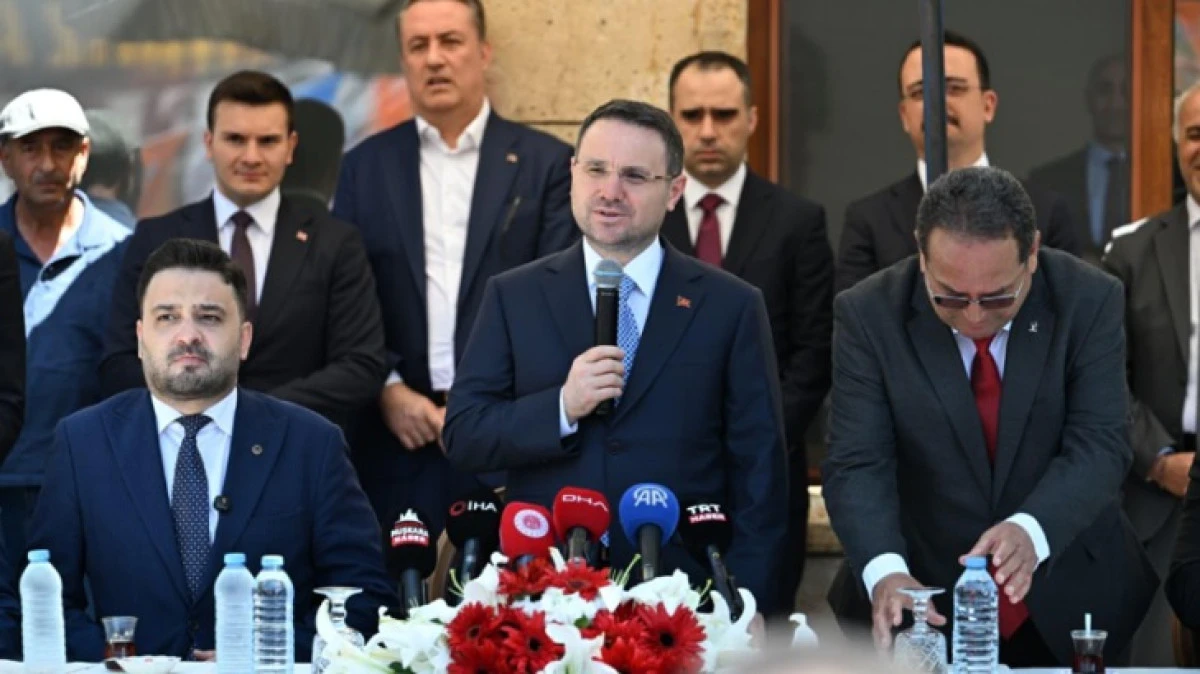 ADALET BAKANI AKIN G&Uuml;RLEK: &ldquo;ANKARA&rsquo;DA BİR KAPINIZ VAR. HER ZAMAN NEVŞEHİRLİ HEMŞEHRİLERİME KAPIM A&Ccedil;IK&rdquo; &ldquo;B&Ouml;LGEYLE İLGİLİ &Uuml;ZERİMİZE NE D&Uuml;Ş&Uuml;YORSA BİR &Ccedil;İVİ &Ccedil;AKILMASI GEREKİYORSA BİZZAT BEN GELİP &Ccedil;İVİ &Ccedil;AKACAĞIM&rdquo;