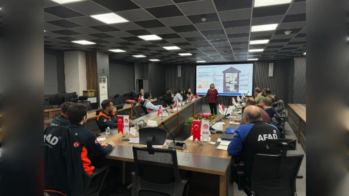 AFAD EĞİTİMLERİ ARALIKSIZ SÜRÜYOR 