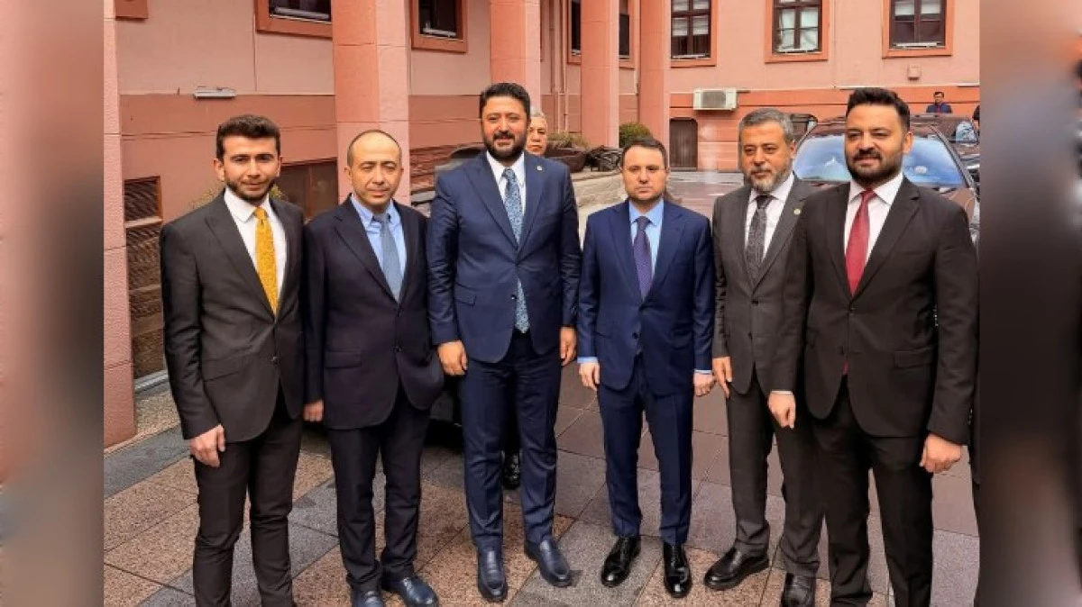 AK PARTİ HEYETİ AKIN G&Uuml;RLEK'İN DEVİR TESLİM T&Ouml;RENİNE KATILDI 