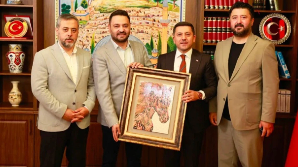 AK PARTİ HEYETİ BELEDİYE BAŞKANI RASİM ARI'YI ZİYARET ETTİ 
