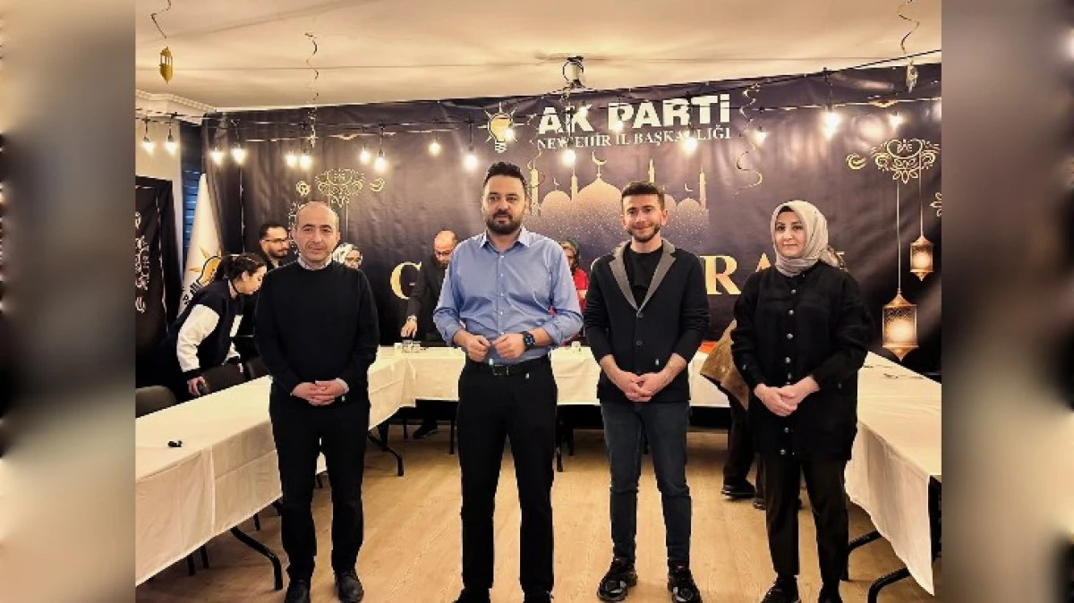AK PARTİ TOPLANTI SALONUNU G&Ouml;N&Uuml;L SOFRASI HALİNE GETİRDİ 