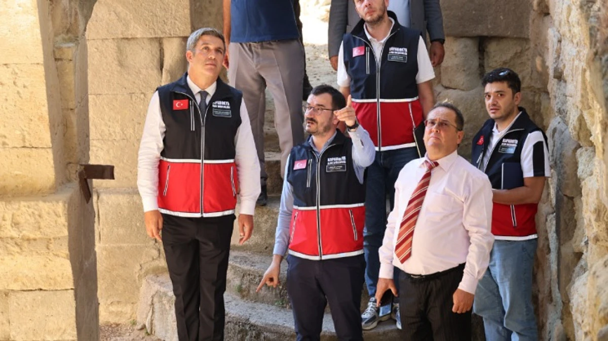 ASLANBAY ELENİ KİLİSESİNİ GEZDİ
