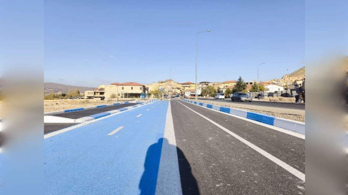 AVANOS'TA YOL ÇALIŞMALARI SÜRÜYOR 