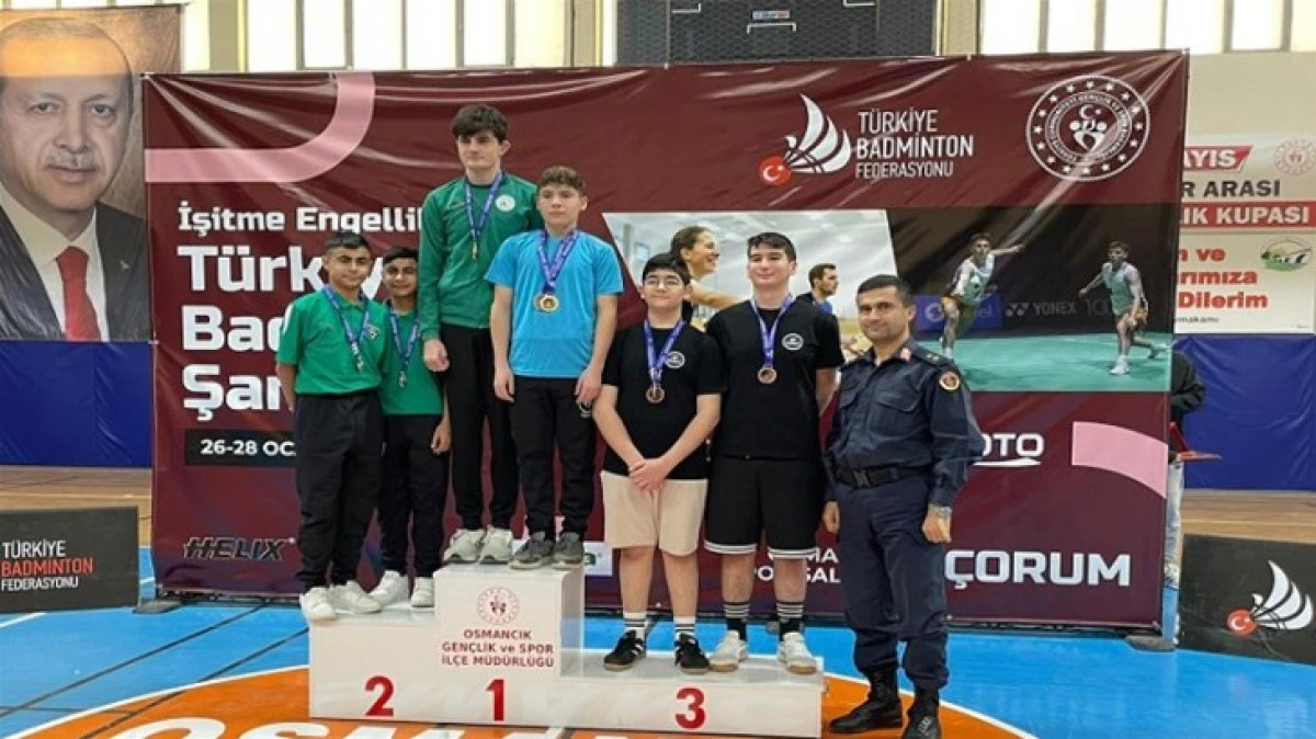 BADMİNTON'TA T&Uuml;RKİYE ŞAMPİYONU NEVŞEHİR'DEN &Ccedil;IKTI 