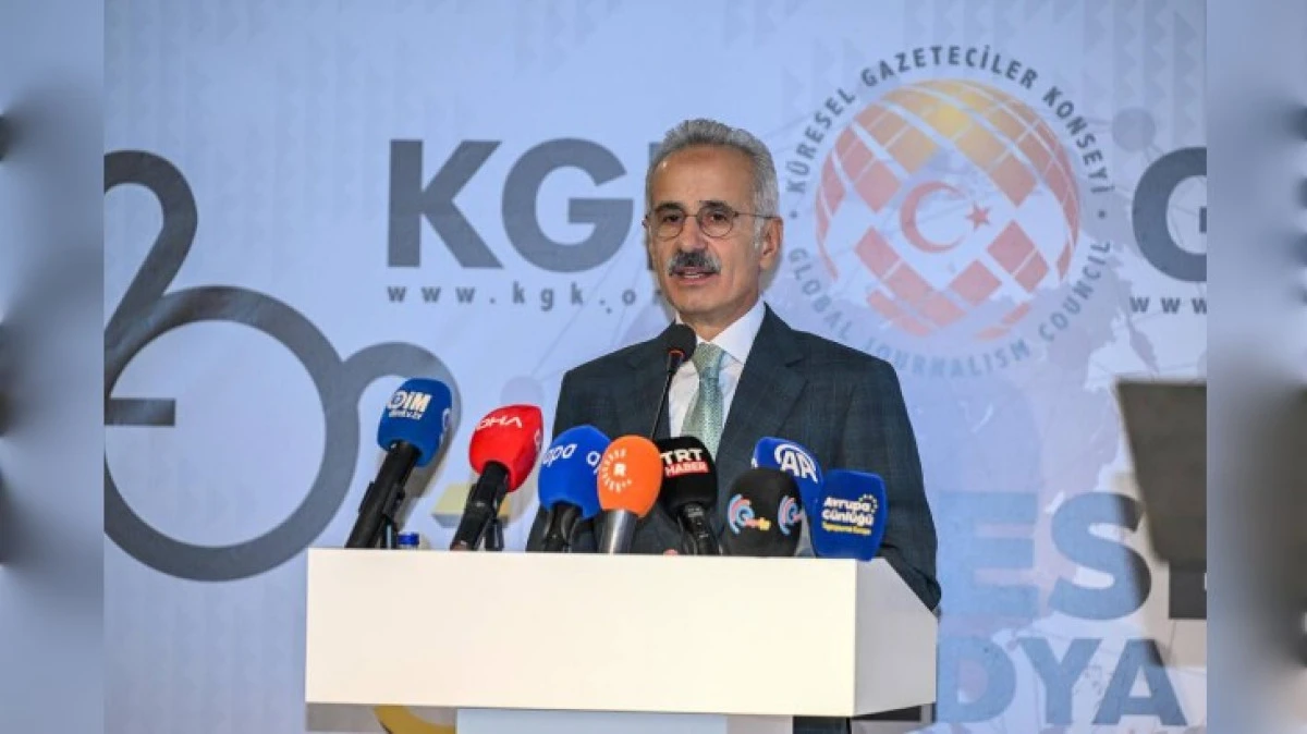 BAKAN URALOĞLU GAZETECİLER 5G İLE DAHA KALİTELİ CANLI YAYIN YAPABİLECEK 