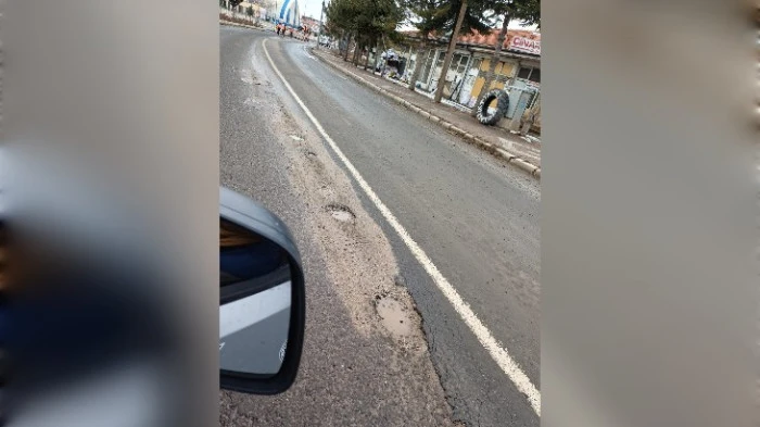 BAŞKAN &Ccedil;EKİ&Ccedil; YOL KARAYOLLARININ SORUMLULUĞUNDA 