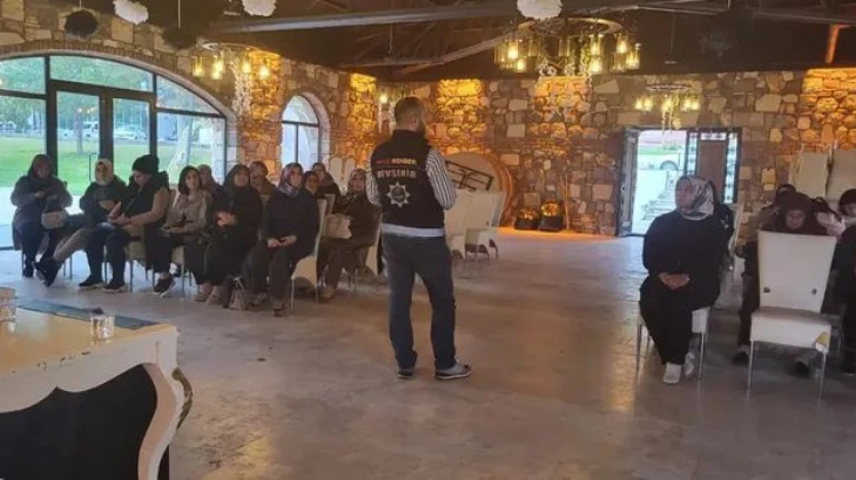 BAYANLARA BAĞIMLILIKLA M&Uuml;CADELE ANLATILDI