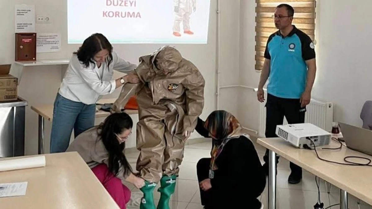 BİYOLOJİK, RADYOLOJİK VE N&Uuml;KLEER EĞİTİM ALDILAR 