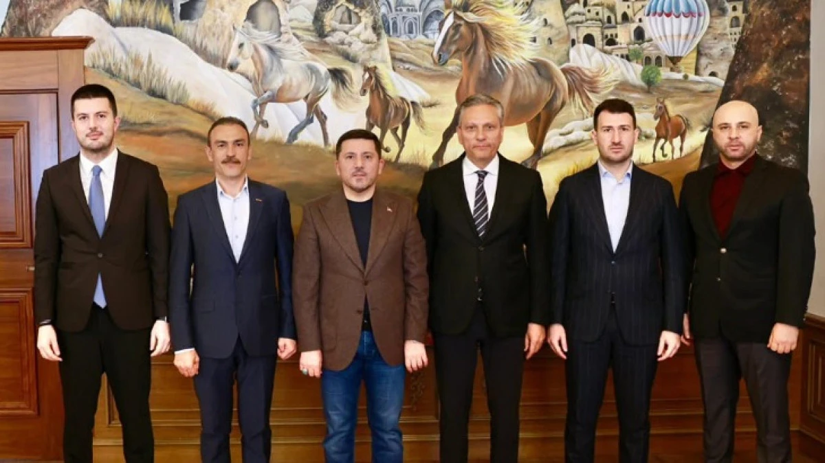 FİRUZ BAĞLIKAYA BAŞKAN ARI'YI ZİYARET ETTİ 