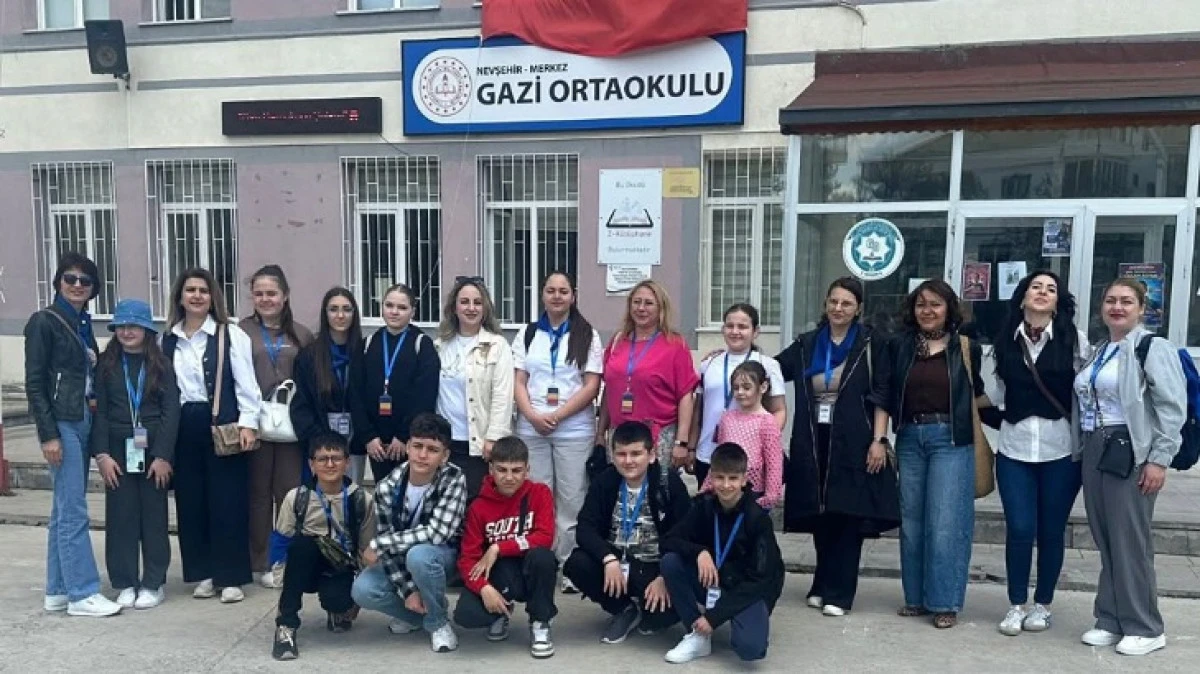 GAZİ ORTAOKULUNA ROMANYA'DAN MİSAFİR GELDİ