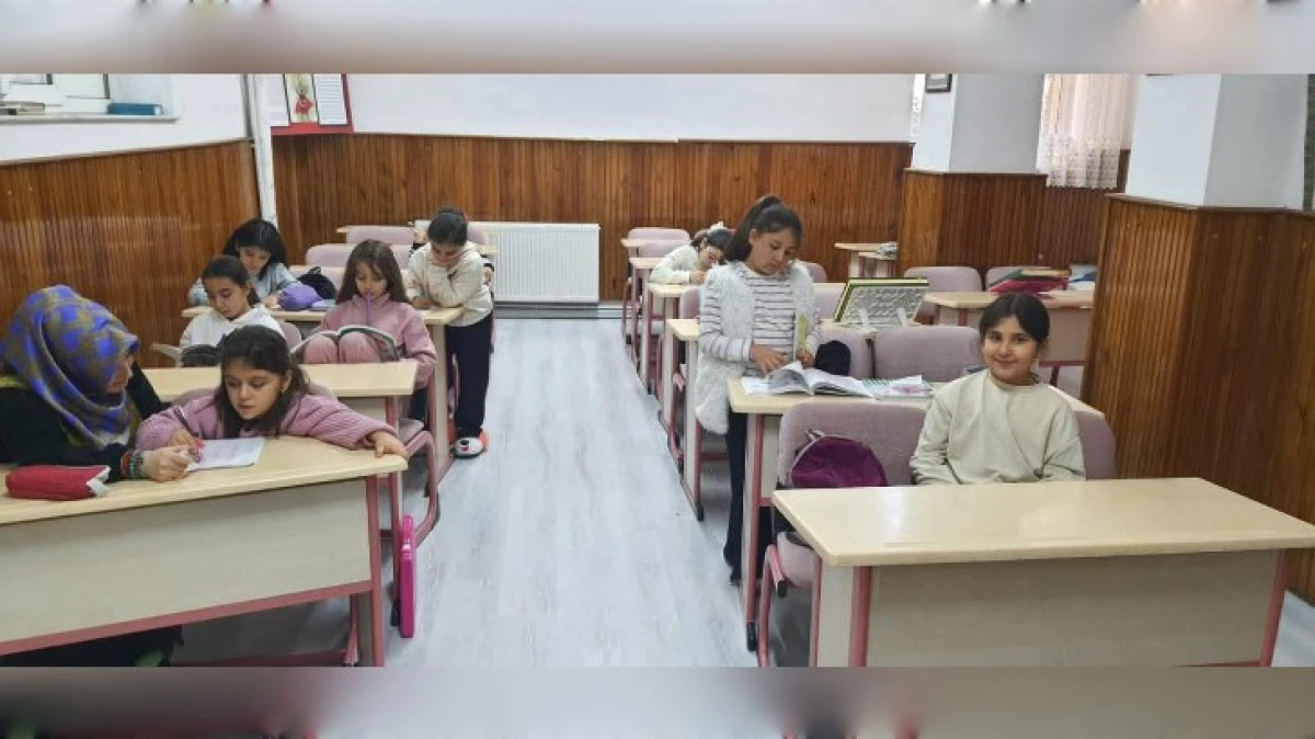 GEN&Ccedil; G&Ouml;N&Uuml;LL&Uuml;LER &Ccedil;OCUK G&Ouml;N&Uuml;LL&Uuml;LER İLE BULUŞTU 