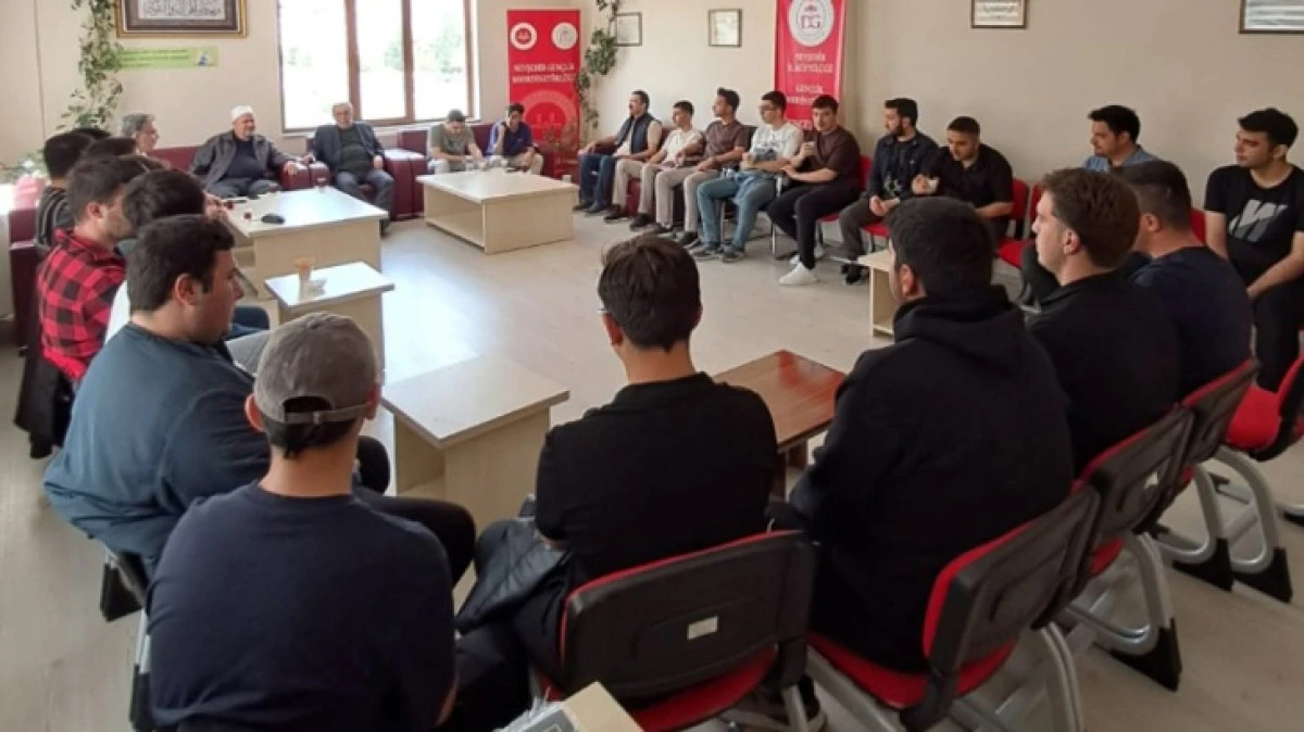GEN&Ccedil;LERİN SORUNLARI DİNLENDİ 
