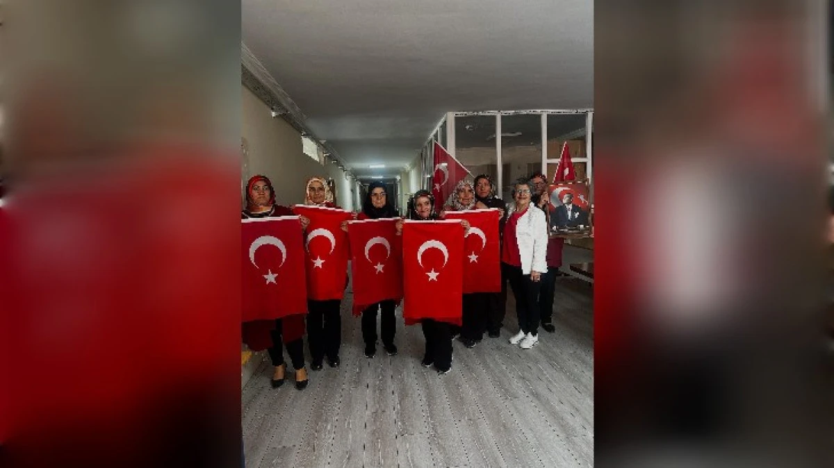 GİYİM KURSUNDA CUMHURİYET BAYRAMI KUTLANDI 