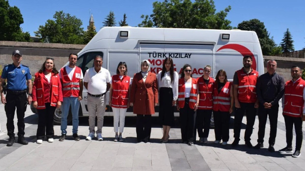 HACIBEKTAŞ'TA KAYMAKAM &Ouml;NDERLİĞİNDE KAN BAĞIŞI KAMPANYASI YAPILDI 