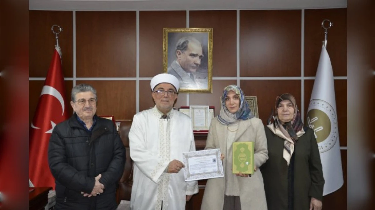 İSLAMİYET'İ SE&Ccedil;Tİ İSMİ BAHAR OLDU 