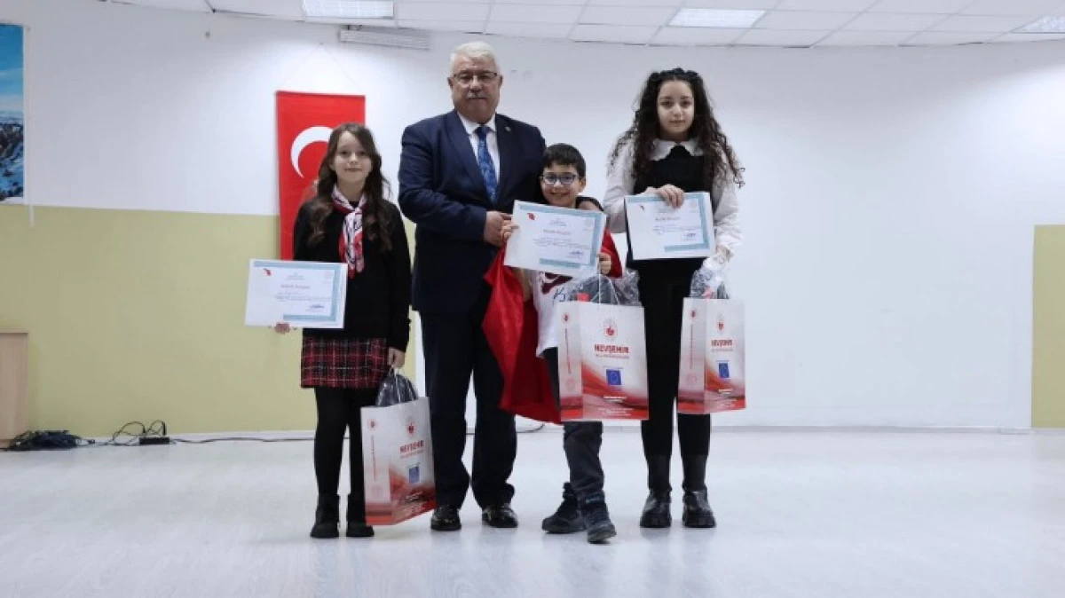 İSTİKLAL MARŞI OKUMA YARIŞMASI YAPILDI 