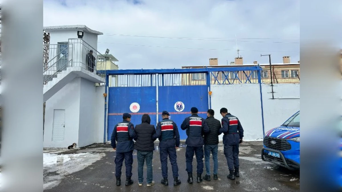 JANDARMA B&Ouml;LGESİNDEKİ TEFECİLİK OPERASYONUNDA 7 KİŞİ TUTUKLANDI 