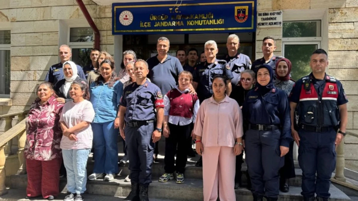 JANDARMA'YA ANLAMLI ZİYARET 