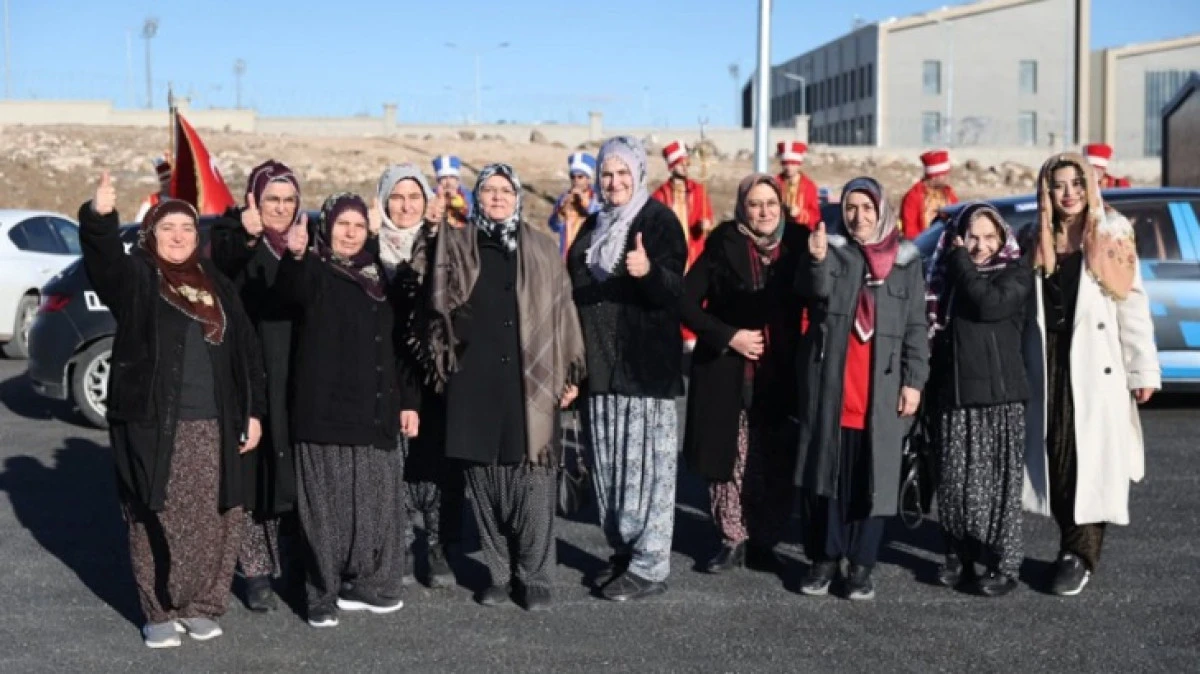 KADINLAR SLALOM S&Uuml;R&Uuml;Ş YAPTI 