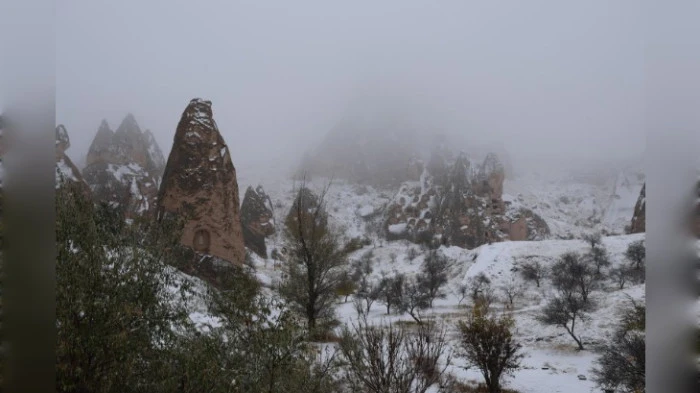 Kar Kapadokya’ya çok yakıştı