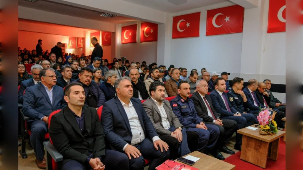 KARAVEZİR SİLAHDAR SEYİT MEHMET PAŞA ANILDI 