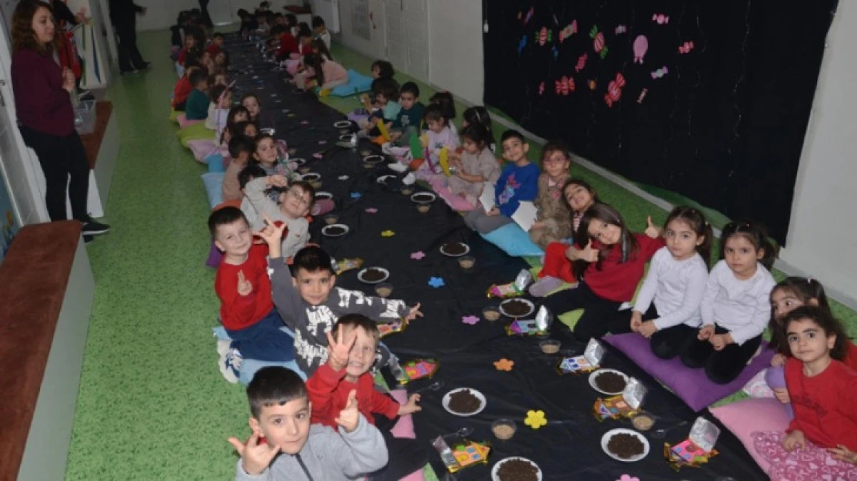 KARDELEN ANAOKULU &Ouml;ĞRENCİLERİ YERLİ TOHUMLARI TOPRAKLA BULUŞTURDU 