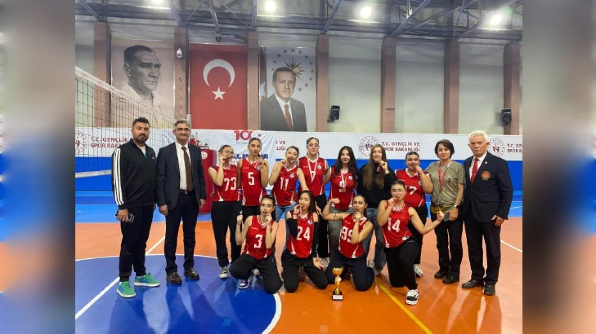 KARDELEN KOLEJİ 3. ÜNCÜ OLDU