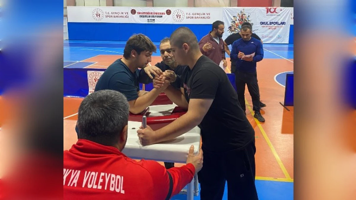 KARDELEN KOLEJİ İKİNCİ OLDU 