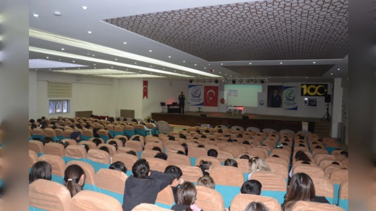 KARDELEN KOLEJİNDE AĞIZ VE DİŞ SAĞLIĞI SEMİNERİ DÜZENLENDİ 