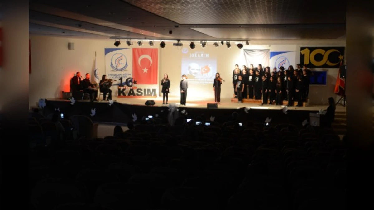 KARDELEN KOLEJİNDE ATATÜRK'ÜN SEVDİĞİ ŞARKILAR SESLENDİRİLDİ 