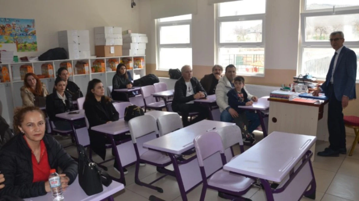 KARDELEN KOLEJİNDE VELİ TOPLANTILARI BAŞLADI 