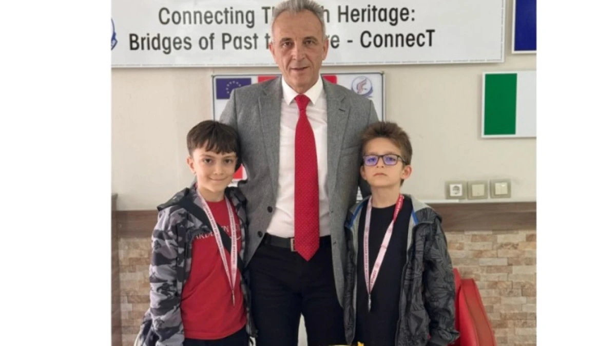 Kardelenli minikler teniste il ikincisi oldu