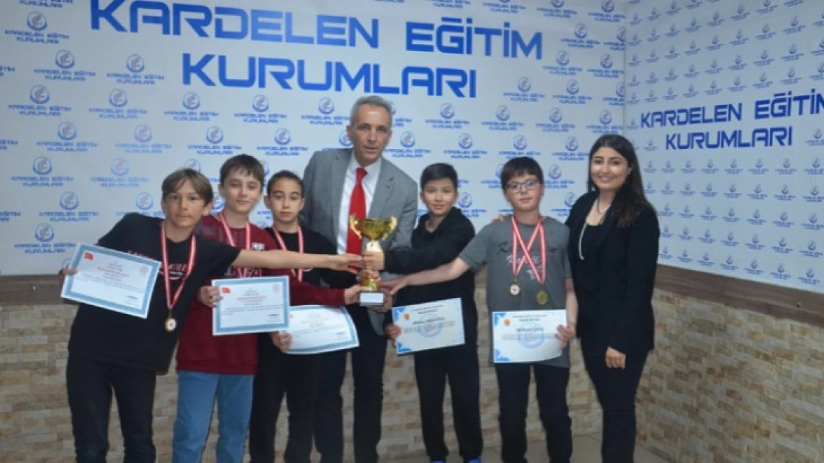 Kardelenli &ouml;ğrenciler Akıl ve Zeka Oyunları Turnuvasına damga vurdu
