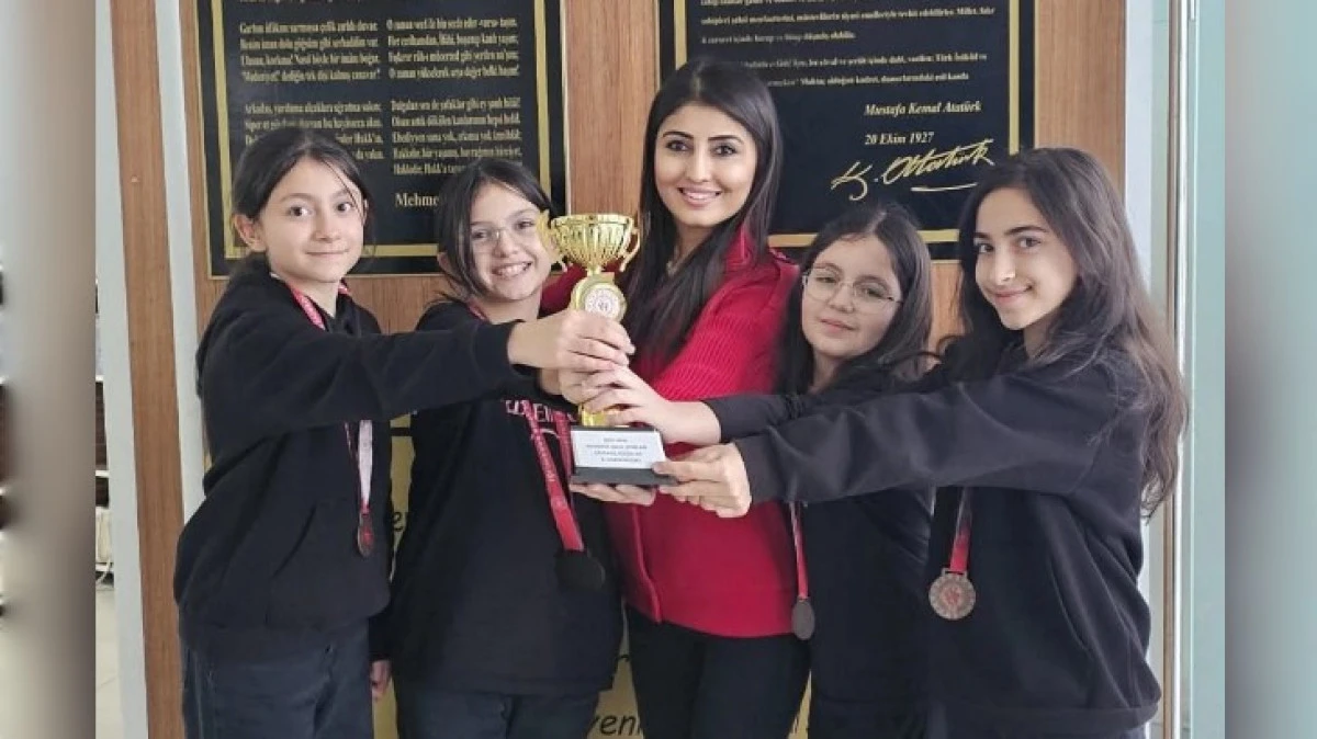 KARDELEN'Lİ SATRAN&Ccedil;'&Ccedil;ILAR B&Ouml;LGE FİNALİNE GİDİYOR 