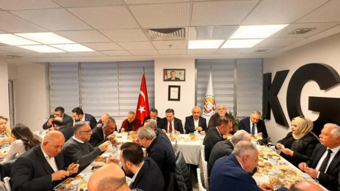 KGK İFTARINDA G&Uuml;NDEM ABD İRAN SAVAŞI OLDU