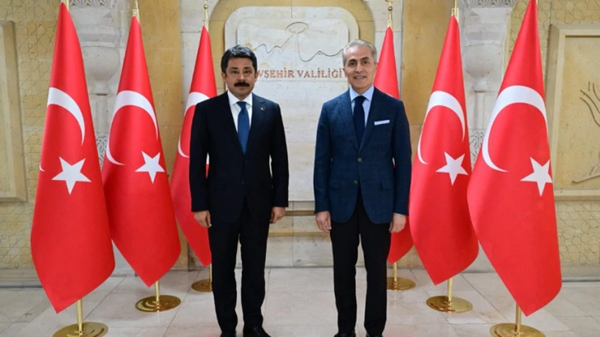 KIRŞEHİR VALİSİNDEN NEVŞEHİR VALİSİ K&Ouml;K'E HAYIRLI OLSUN ZİYARETİ 