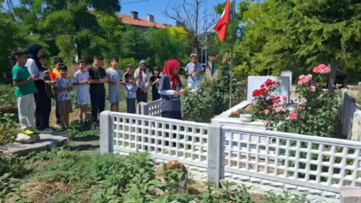 KUR'AN KURSU &Ouml;ĞRENCİLERİNDEN DUYGULANDIRAN ZİYARET 