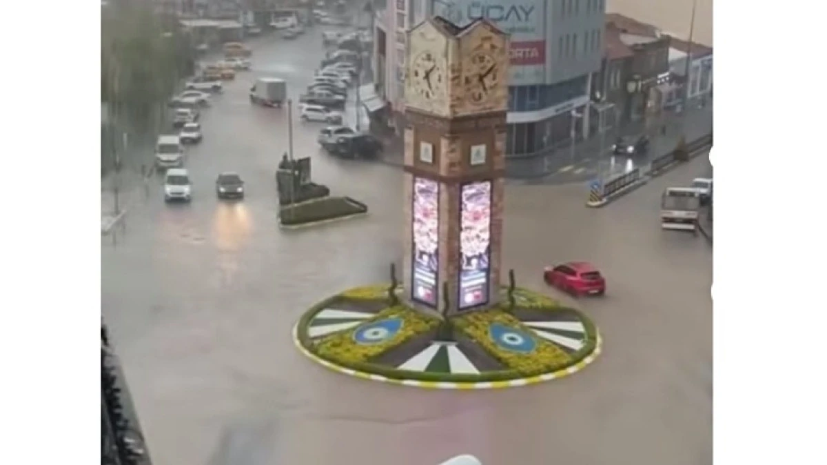 NEVŞEHİR SAAT KULESİNİN &Ccedil;EVRESİ G&Ouml;LE D&Ouml;ND&Uuml; 