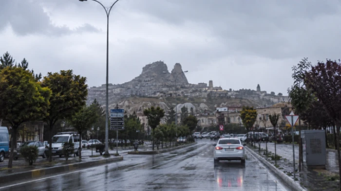 NEVŞEHİR'DE HAFTA YAĞMURLA BAŞLADI 